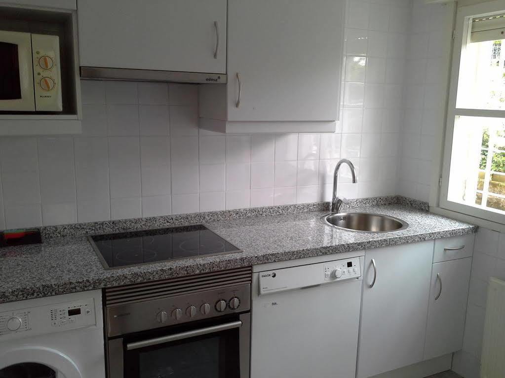 Apartamentos San Pedro En לאנס מראה חיצוני תמונה